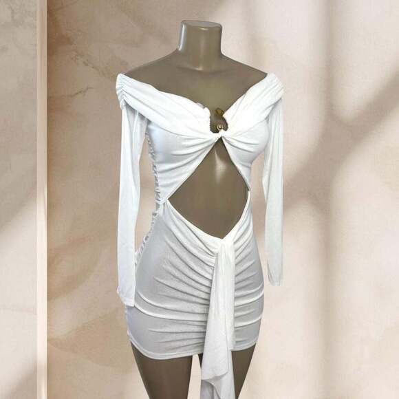 Suviafashion Dresses & Skirts - White Cutout Mini Dress – Off Shoulder Long Sleeve Ruched Bodycon Sexy Chic ✧ L